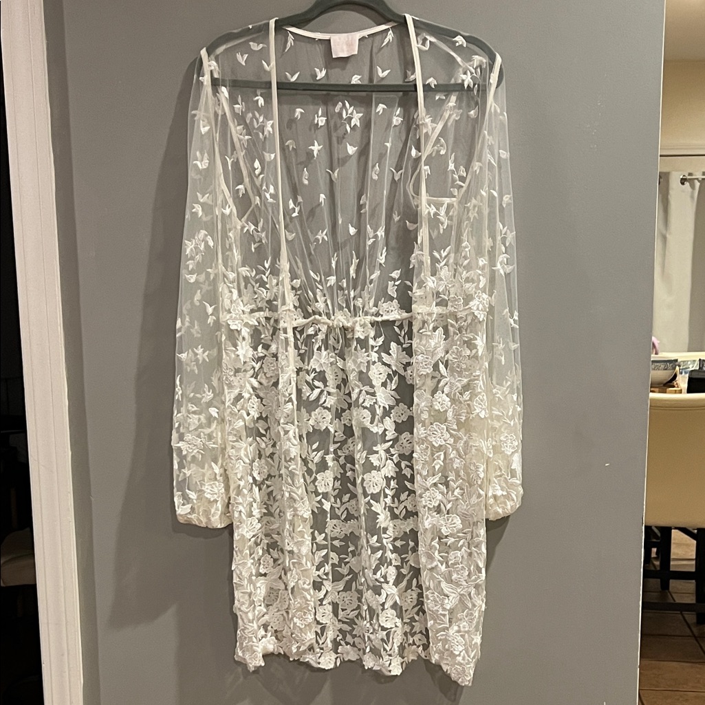 Le Rose - Maya Lace Bridal Robe